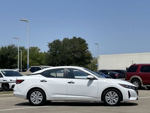 Used 2025 Nissan Sentra S FWD image 3