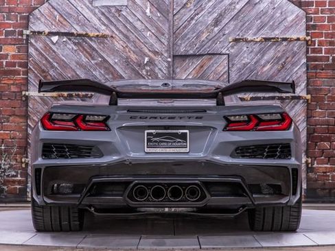 Used 2025 Chevrolet Corvette Z06 w/ Stealth Interior Trim Package image 10