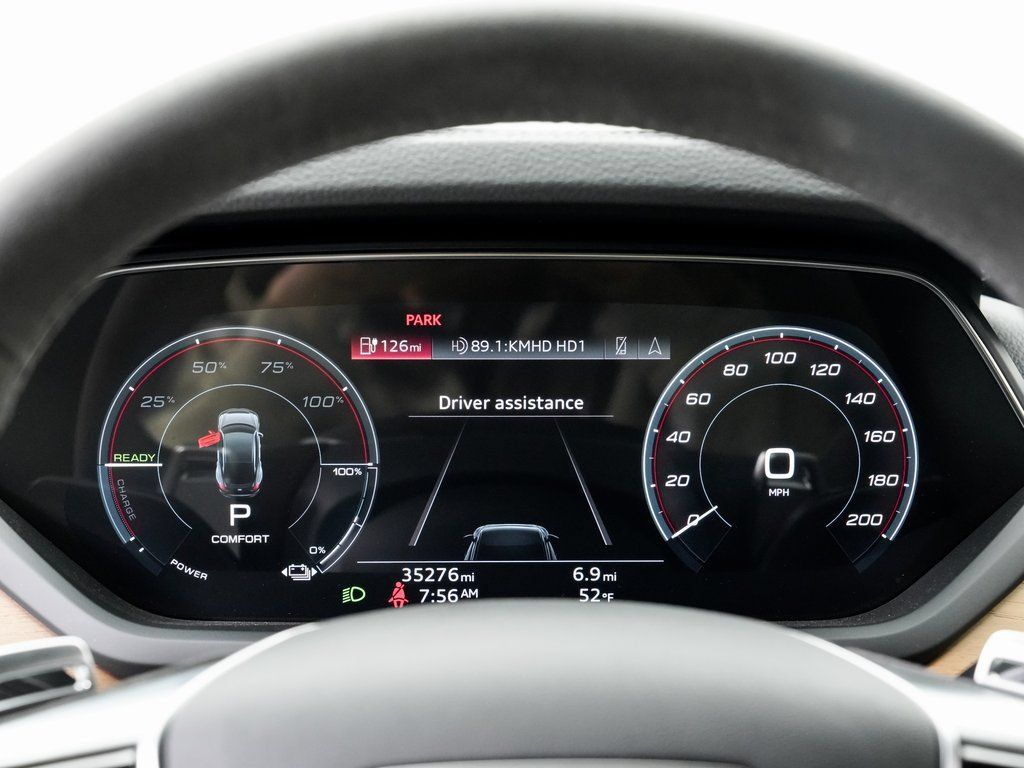 Used 2022 Audi e-tron GT Premium Plus AWD/4WD image 14