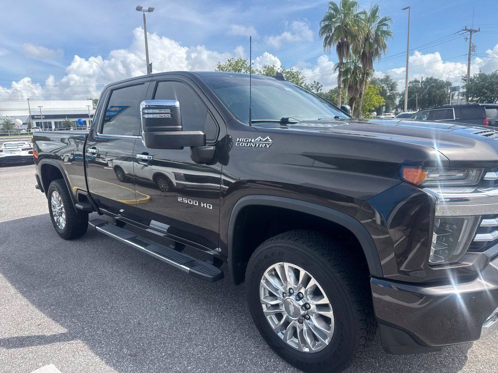 Used 2020 Chevrolet Silverado 2500 High Country w/ Technology Package AWD/4WD image 3