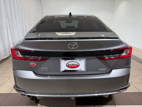 Used 2025 Toyota Camry XSE AWD/4WD image 4