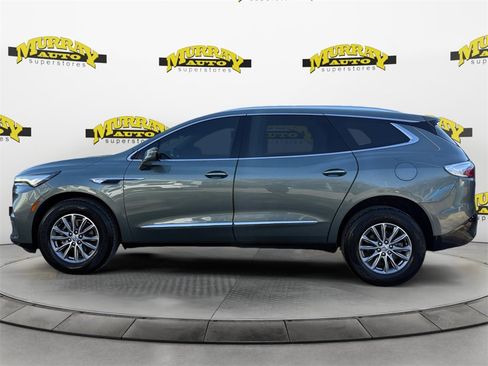Used 2023 Buick Enclave Essence image 2