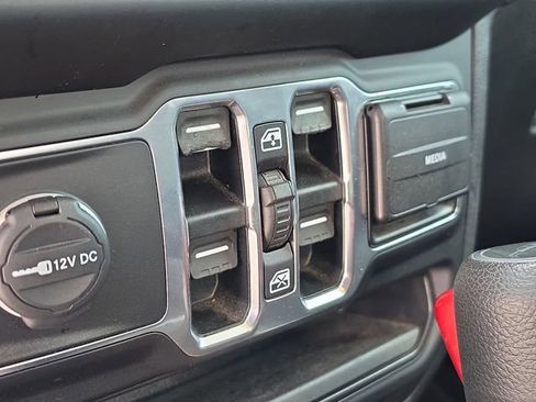 Used 2020 Jeep Gladiator Sport AWD/4WD image 20