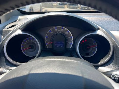 Used 2010 Honda Fit Sport image 16