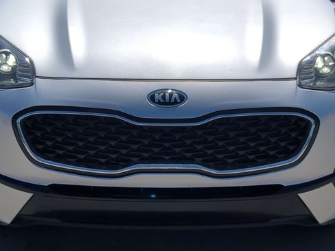 Used 2021 Kia Sportage LX AWD/4WD image 10