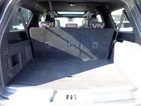 Certified 2024 Lincoln Navigator L Reserve image 5