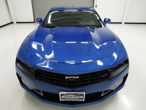 Used 2019 Chevrolet Camaro LT w/ RS Package image 2