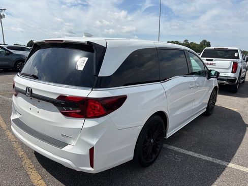 Used 2025 Honda Odyssey Sport-L image 3