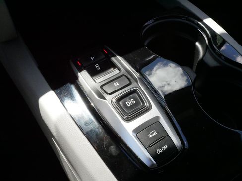 Certified 2021 Honda Pilot Touring image 24