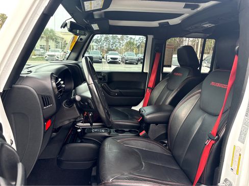 Used 2018 Jeep Wrangler Unlimited Rubicon image 18