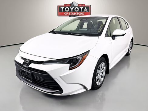 Certified 2023 Toyota Corolla LE FWD image 3