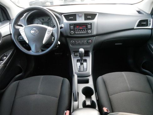 Used 2017 Nissan Sentra S w/ S Style Package image 10