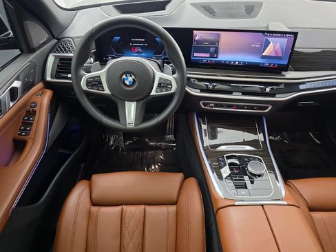 Certified 2025 BMW X5 sDrive40i w/ M Sport Package RWD image 13