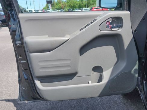 Used 2020 Nissan Frontier SV w/ Midnight Edition Floor Mats AWD/4WD image 22