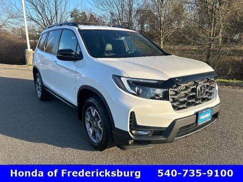 Certified 2023 Honda Passport TrailSport image 8
