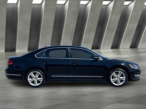 Used 2014 Volkswagen Passat 1.8T SEL Premium FWD image 2