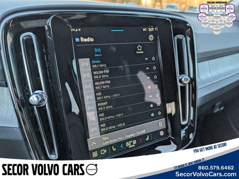 Used 2024 Volvo XC40 B5 Core image 19