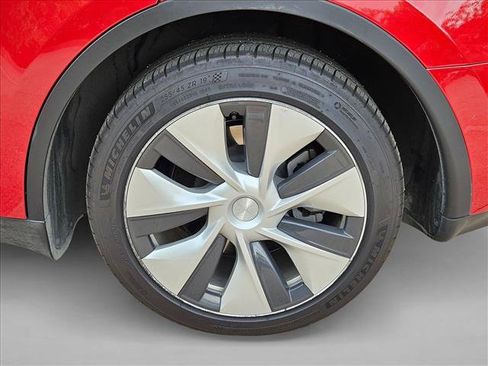 Used 2023 Tesla Model Y Long Range AWD/4WD image 25