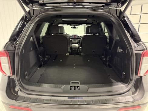 Used 2023 Ford Explorer ST-Line w/ Class IV Trailer Tow Package image 43