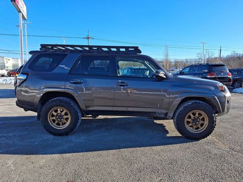 Used 2020 Toyota 4Runner TRD Off-Road Premium image 27