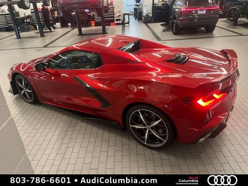 Used 2023 Chevrolet Corvette Stingray Premium Conv w/ Z51 Performance Package RWD image 3