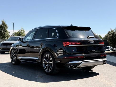 Used 2023 Audi SQ7 Prestige w/ Prestige Package image 11