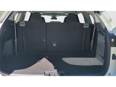 Used 2023 Toyota Highlander XLE image 11