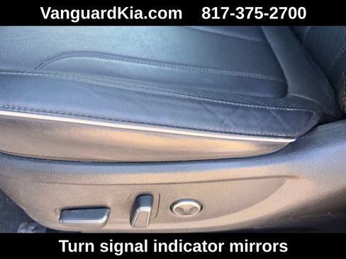 Used 2025 Hyundai Palisade SEL FWD image 15