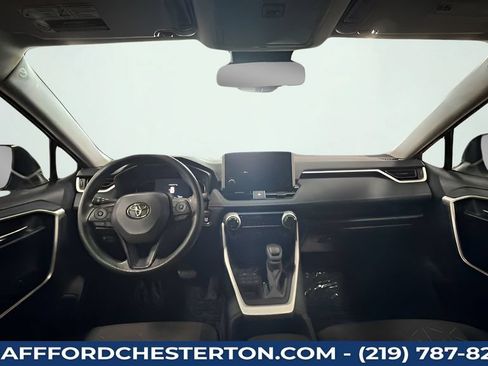 Used 2025 Toyota RAV4 XLE AWD/4WD image 15