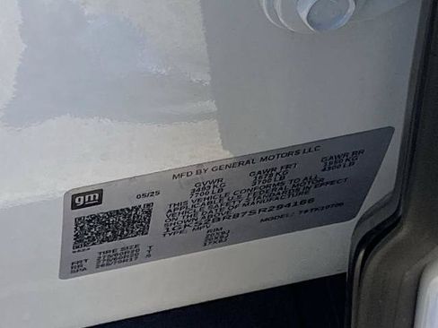Used 2025 GMC Yukon Elevation AWD/4WD image 30