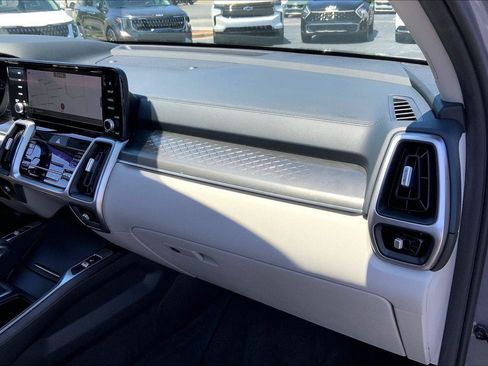 Used 2022 Kia Sorento S FWD image 15
