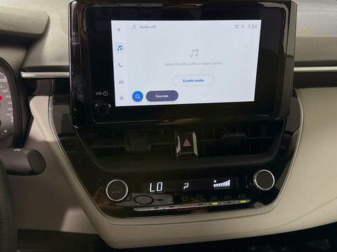 Used 2025 Toyota Corolla LE FWD image 18