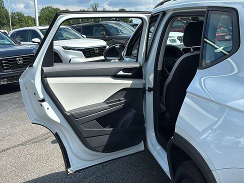 Used 2025 Volkswagen Taos S FWD image 27