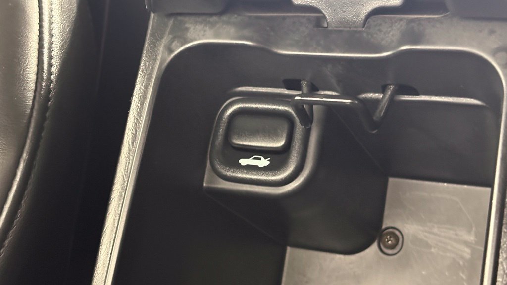 Used 2005 Honda S2000 image 35