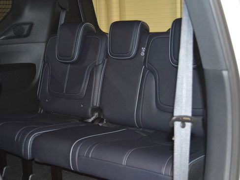 New 2026 INFINITI QX80 4WD image 43