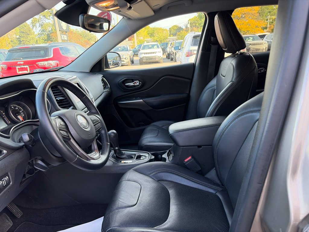 Used 2021 Jeep Cherokee Latitude Lux AWD/4WD image 9