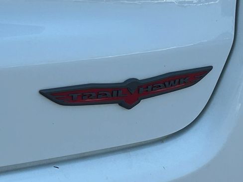 Used 2025 Jeep Compass Trailhawk AWD/4WD image 6