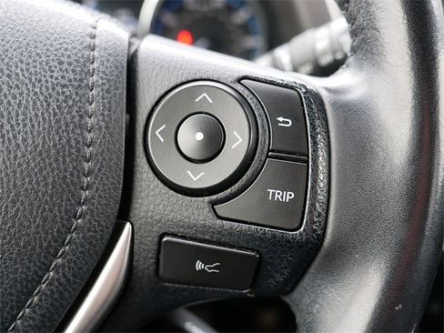 Used 2016 Toyota RAV4 Limited image 25