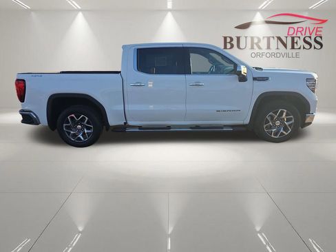 Used 2022 GMC Sierra 1500 SLT w/ SLT Premium Plus Package AWD/4WD image 30