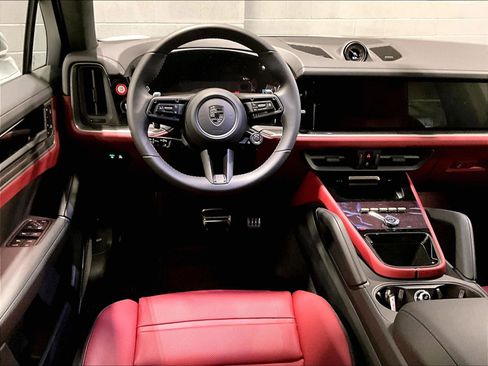 New 2026 Porsche Cayenne Turbo image 18