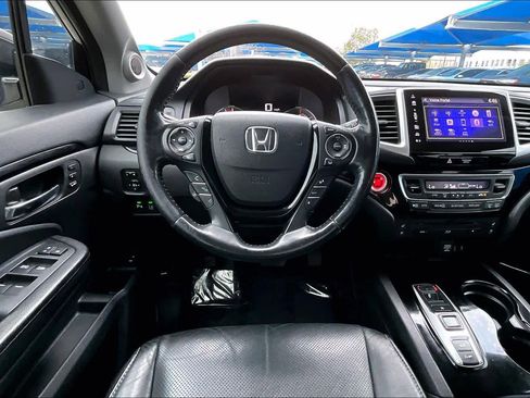 Used 2017 Honda Pilot Elite image 5