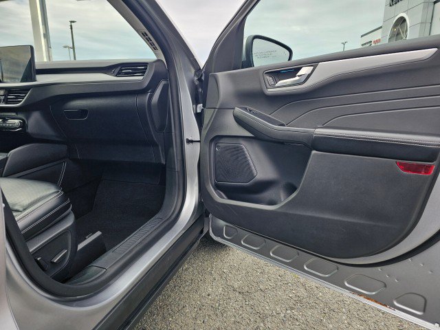 Used 2024 Ford Escape Platinum AWD/4WD image 12