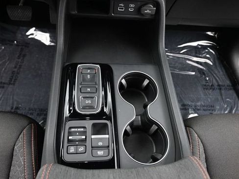 Used 2025 Honda Pilot Sport image 15