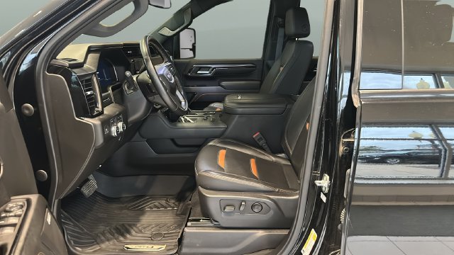 Used 2024 GMC Sierra 2500 AT4 AWD/4WD image 8