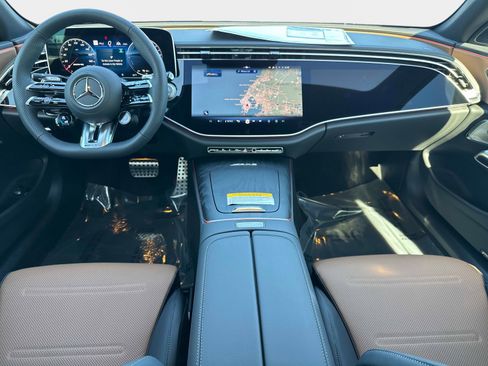 New 2026 Mercedes-Benz E 53 AMG e 4MATIC Sedan image 11