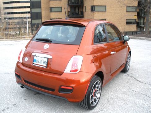 Used 2013 FIAT 500 Sport w/ Beats Audio Pkg FWD image 10