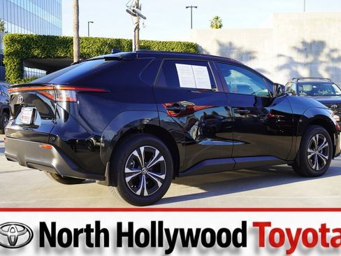 Certified 2025 Toyota bZ4X FWD image 7