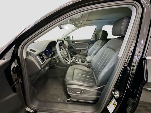 Used 2023 Audi Q5 2.0T Premium Plus w/ Premium Plus Package AWD/4WD image 13