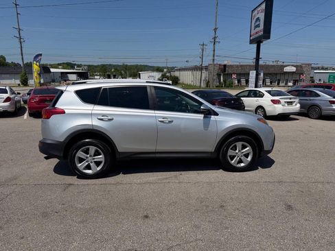 Used 2013 Toyota RAV4 XLE AWD/4WD image 5