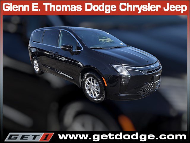 New 2027 Chrysler Pacifica Select FWD image 1